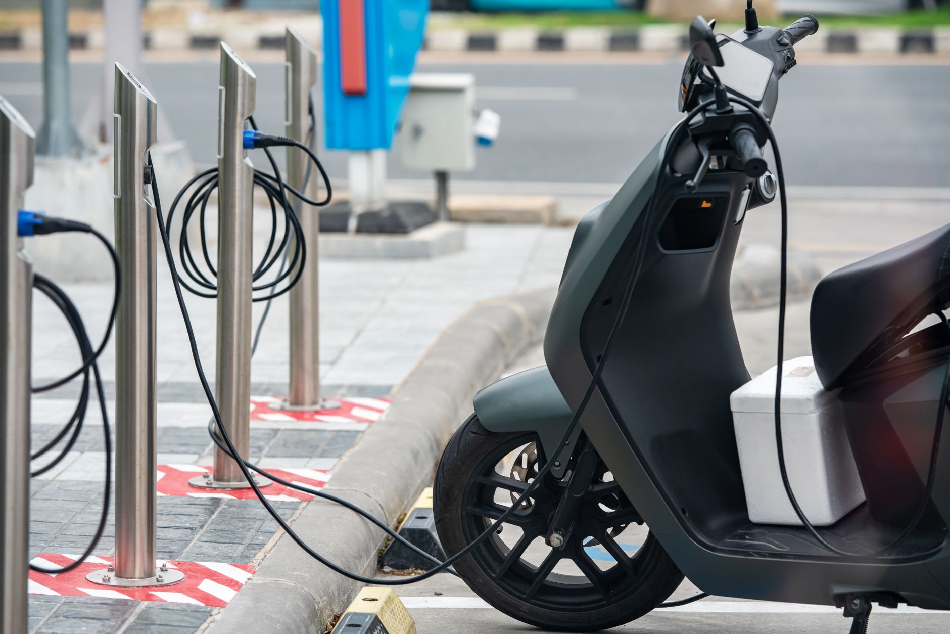 Recharger votre vélo électrique à 100 % : une erreur coûteuse ?