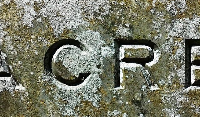 Réparer provisoirement une canalisation qui fuit sans bricoler