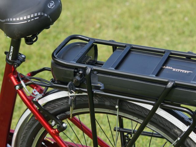 Recharger votre vélo électrique à 100 % : une erreur coûteuse ?