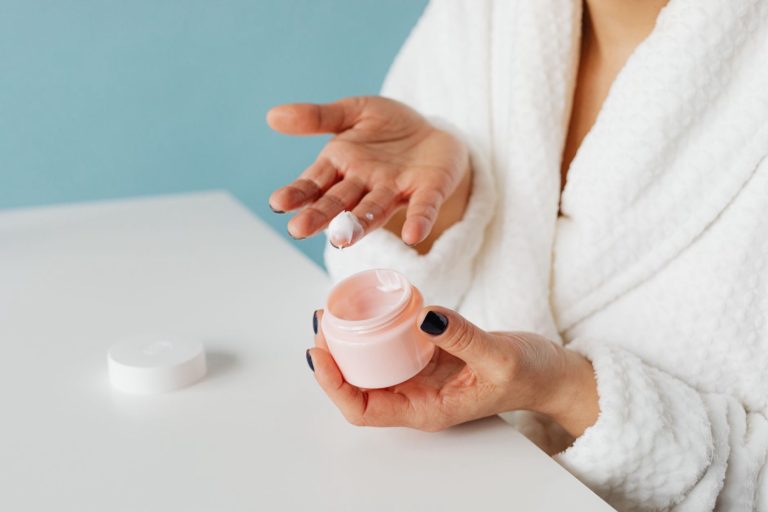 Crème hydratante visage : comment choisir le bon produit